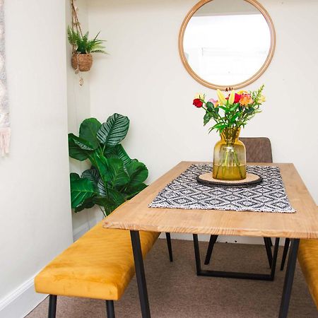 Beautiful Character 3 Bed City Centre Apartment Bath Luaran gambar